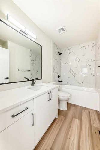 936 Cranston Drive Se, Calgary, AB - Indoor Photo Showing Bathroom