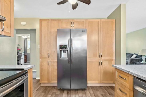 312 Foritana Road Se, Calgary, AB - Indoor Photo Showing Kitchen