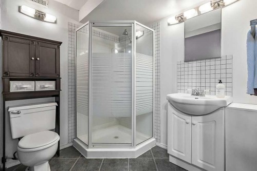312 Foritana Road Se, Calgary, AB - Indoor Photo Showing Bathroom