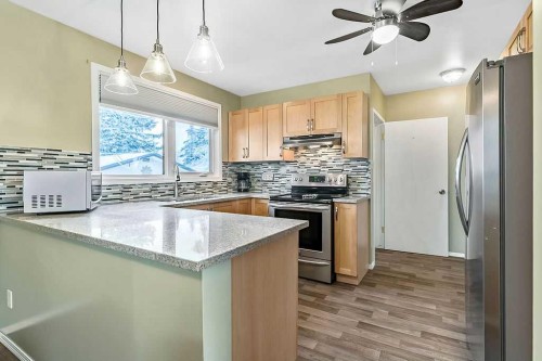 312 Foritana Road Se, Calgary, AB - Indoor Photo Showing Kitchen With Upgraded Kitchen