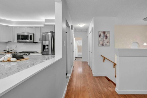 3251 Bearspaw Drive Nw, Calgary, AB - Indoor Photo Showing Kitchen