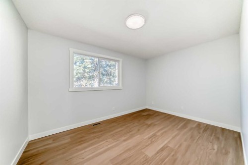 207 Pinecliff Way Ne, Calgary, AB - Indoor Photo Showing Other Room