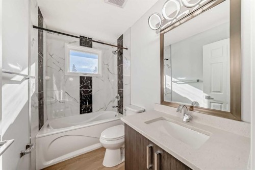 207 Pinecliff Way Ne, Calgary, AB - Indoor Photo Showing Bathroom