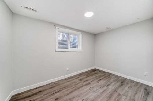 207 Pinecliff Way Ne, Calgary, AB - Indoor Photo Showing Other Room