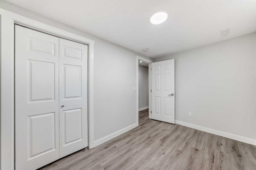 207 Pinecliff Way Ne, Calgary, AB - Indoor Photo Showing Other Room