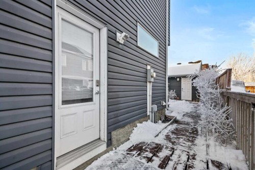 32 Auburn Bay Boulevard Se, Calgary, AB - Outdoor With Exterior