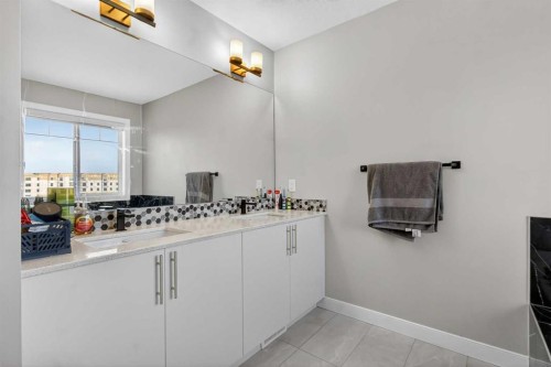 66 Belmont Manor Sw, Calgary, AB - Indoor Photo Showing Other Room