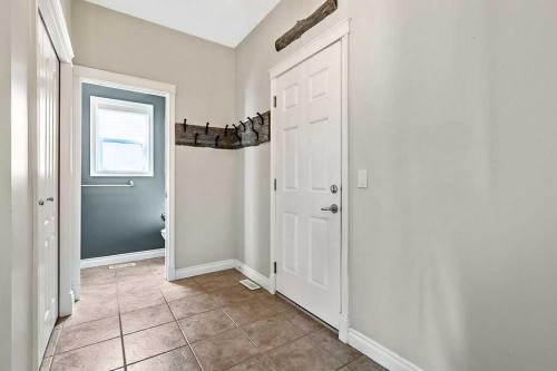 521 Westmount Close, Okotoks, AB - Indoor Photo Showing Other Room