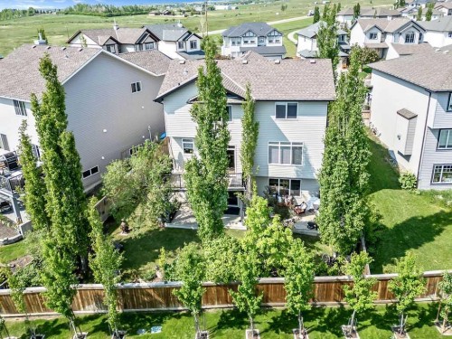 521 Westmount Close, Okotoks, AB - Outdoor