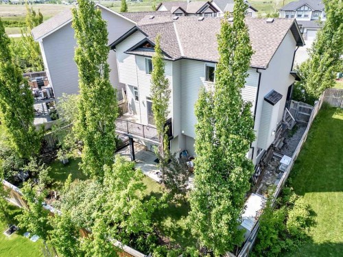 521 Westmount Close, Okotoks, AB - Outdoor