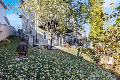 521 Westmount Close, Okotoks, AB - Outdoor