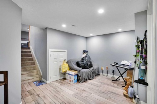 6934 Laguna Way Ne, Calgary, AB - Indoor Photo Showing Other Room