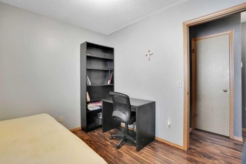 6934 Laguna Way Ne, Calgary, AB - Indoor