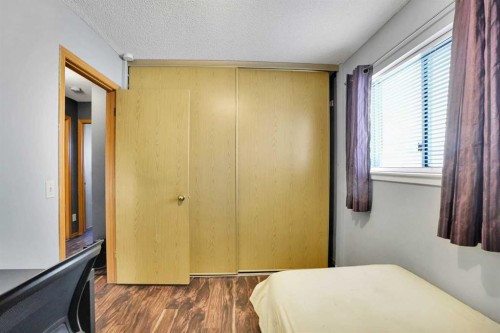 6934 Laguna Way Ne, Calgary, AB - Indoor Photo Showing Bedroom