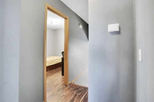 6934 Laguna Way Ne, Calgary, AB - Indoor