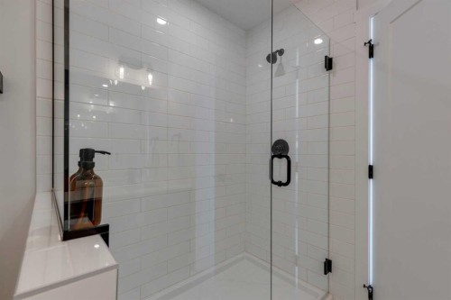 14965 1 Street Nw, Calgary, AB - Indoor Photo Showing Bathroom