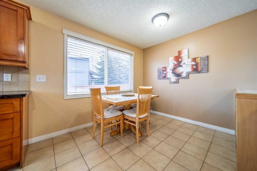 959 Ranchview Crescent Nw, Calgary, AB - Indoor Photo Showing Dining Room