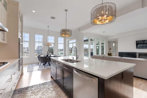 226 Mahogany Bay Se, Calgary, AB - Indoor Photo Showing Kitchen With Double Sink With Upgraded Kitchen