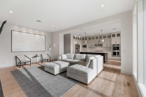 226 Mahogany Bay Se, Calgary, AB - Indoor Photo Showing Living Room