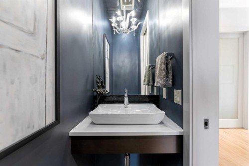 226 Mahogany Bay Se, Calgary, AB - Indoor Photo Showing Bathroom