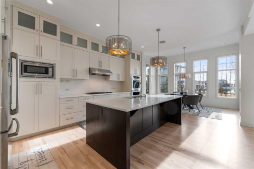 226 Mahogany Bay Se, Calgary, AB - Indoor Photo Showing Kitchen With Double Sink With Upgraded Kitchen