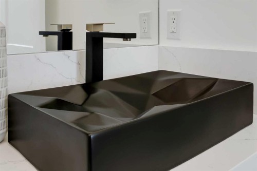 5007 21 Avenue Nw, Calgary, AB - Indoor