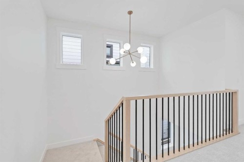 5007 21 Avenue Nw, Calgary, AB - Indoor Photo Showing Other Room