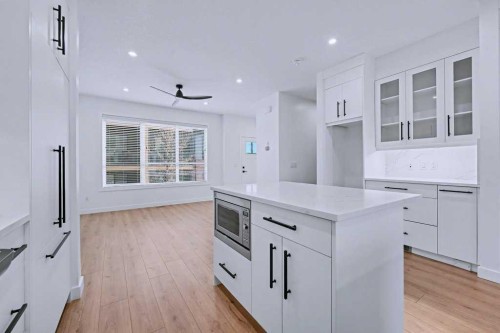 254-7820 Spring Willow Drive Sw, Calgary, AB - Indoor Photo Showing Other Room