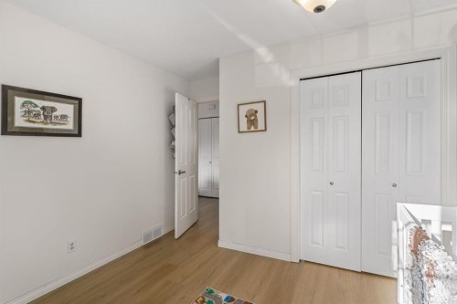 17 Aster Place Se, Airdrie, AB 