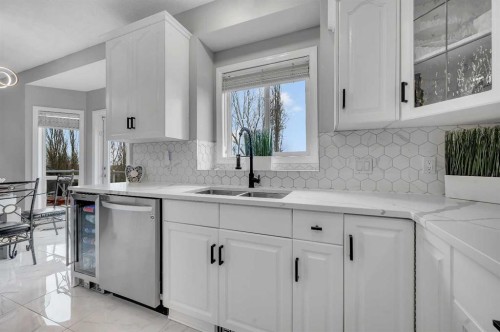 1081 Panorama Hills Landing Nw, Calgary, AB - Indoor Photo Showing Kitchen With Double Sink