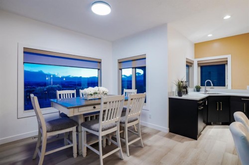 203 Sunset Circle, Cochrane, AB - Indoor Photo Showing Dining Room