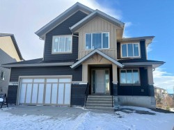 42 Heritage Close  Cochrane, AB T4C 3G8