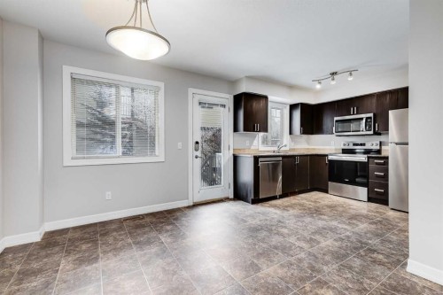 509-121 Copperpond Common Se, Calgary, AB - Indoor Photo Showing Kitchen