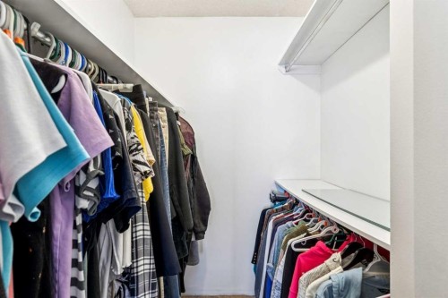 16 Bedwood Rise Ne, Calgary, AB - Indoor With Storage