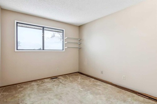 16 Bedwood Rise Ne, Calgary, AB - Indoor Photo Showing Other Room
