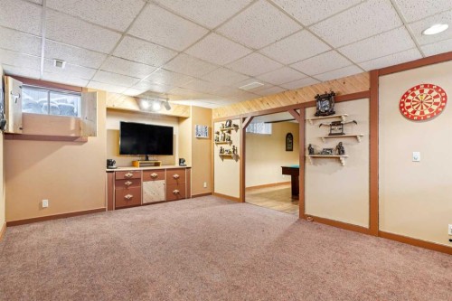 16 Bedwood Rise Ne, Calgary, AB - Indoor