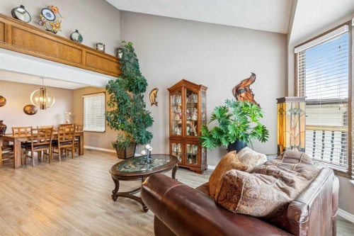 16 Bedwood Rise Ne, Calgary, AB - Indoor Photo Showing Other Room