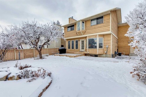 16 Bedwood Rise Ne, Calgary, AB - Outdoor
