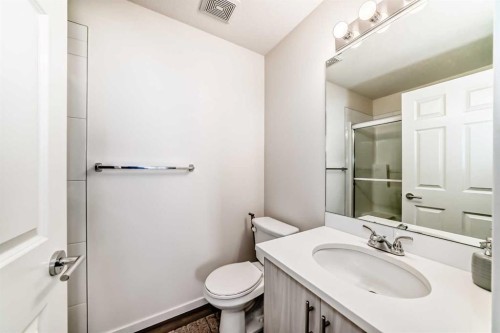 4301-215 Legacy Boulevard Se, Calgary, AB - Indoor Photo Showing Bathroom