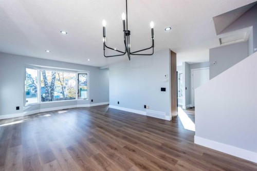 13 Martingrove Court Ne, Calgary, AB - Indoor Photo Showing Other Room