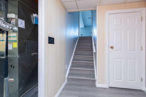 13 Martingrove Court Ne, Calgary, AB - Indoor Photo Showing Other Room