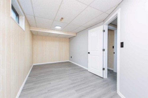 13 Martingrove Court Ne, Calgary, AB - Indoor