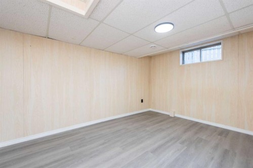 13 Martingrove Court Ne, Calgary, AB - Indoor