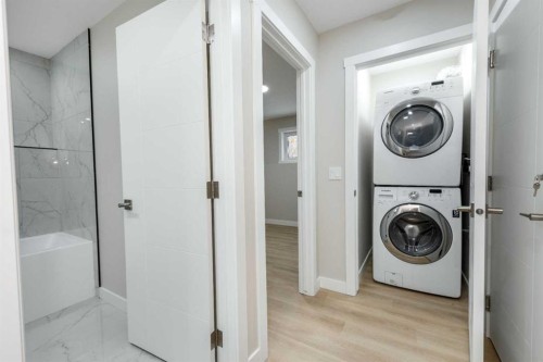 7277 Laguna Way Ne, Calgary, AB - Indoor Photo Showing Laundry Room