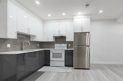 8888 Cityscape Drive Ne, Calgary, AB - Indoor Photo Showing Kitchen