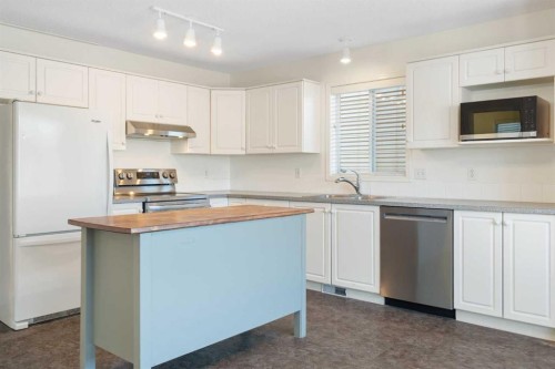 154 Arbour Crest Circle Nw, Calgary, AB - Indoor Photo Showing Kitchen