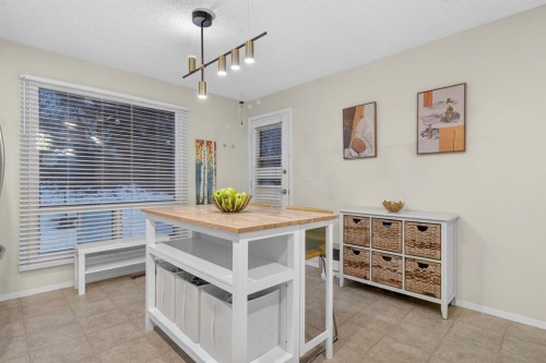 643 Strathcona Drive Sw, Calgary, AB - Indoor