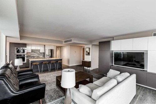 1802-519 Riverfront Avenue Se, Calgary, AB - Indoor Photo Showing Living Room