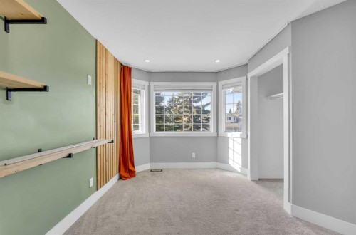 122 Hawkstone Drive Nw, Calgary, AB - Indoor Photo Showing Other Room