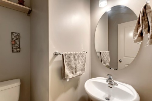 48 Sage Valley Drive Nw, Calgary, AB - Indoor Photo Showing Bathroom
